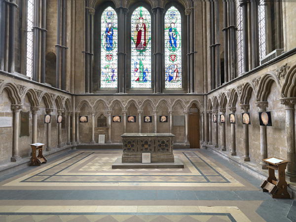 stations ofthe cross by patrice moor at worcester cathedral
